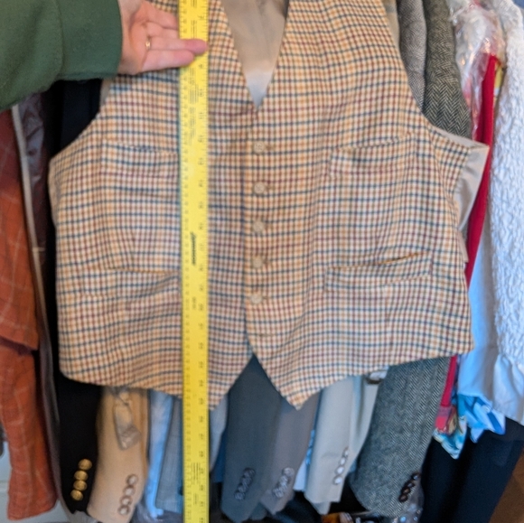 Brooks Brothers Country Gentleman's Vest. 4 Pocket Plaid Wool Button Front Vest. - Picture 8 of 8